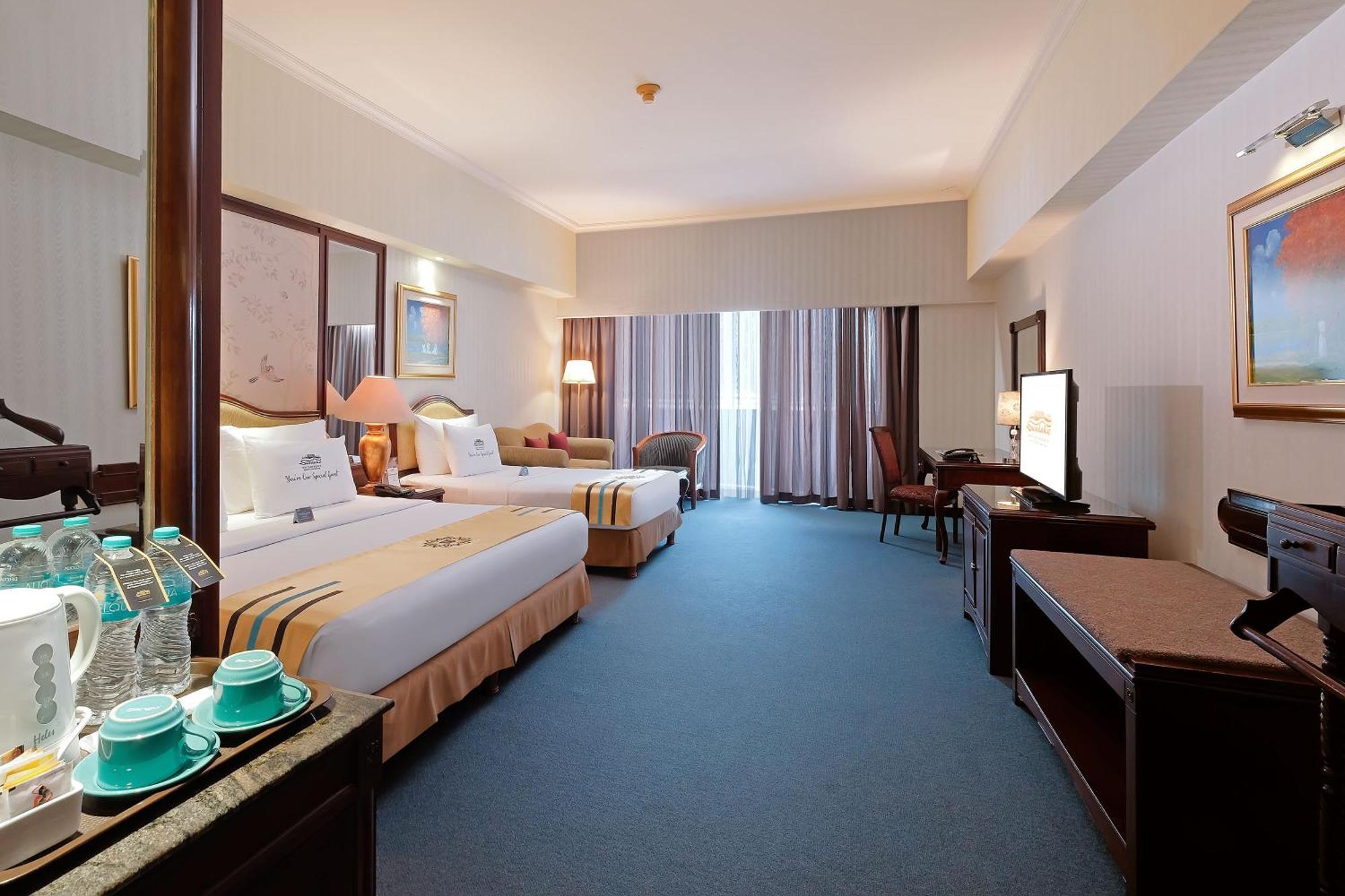 Sunlake Waterfront Resort & Convention Jakarta Exterior photo