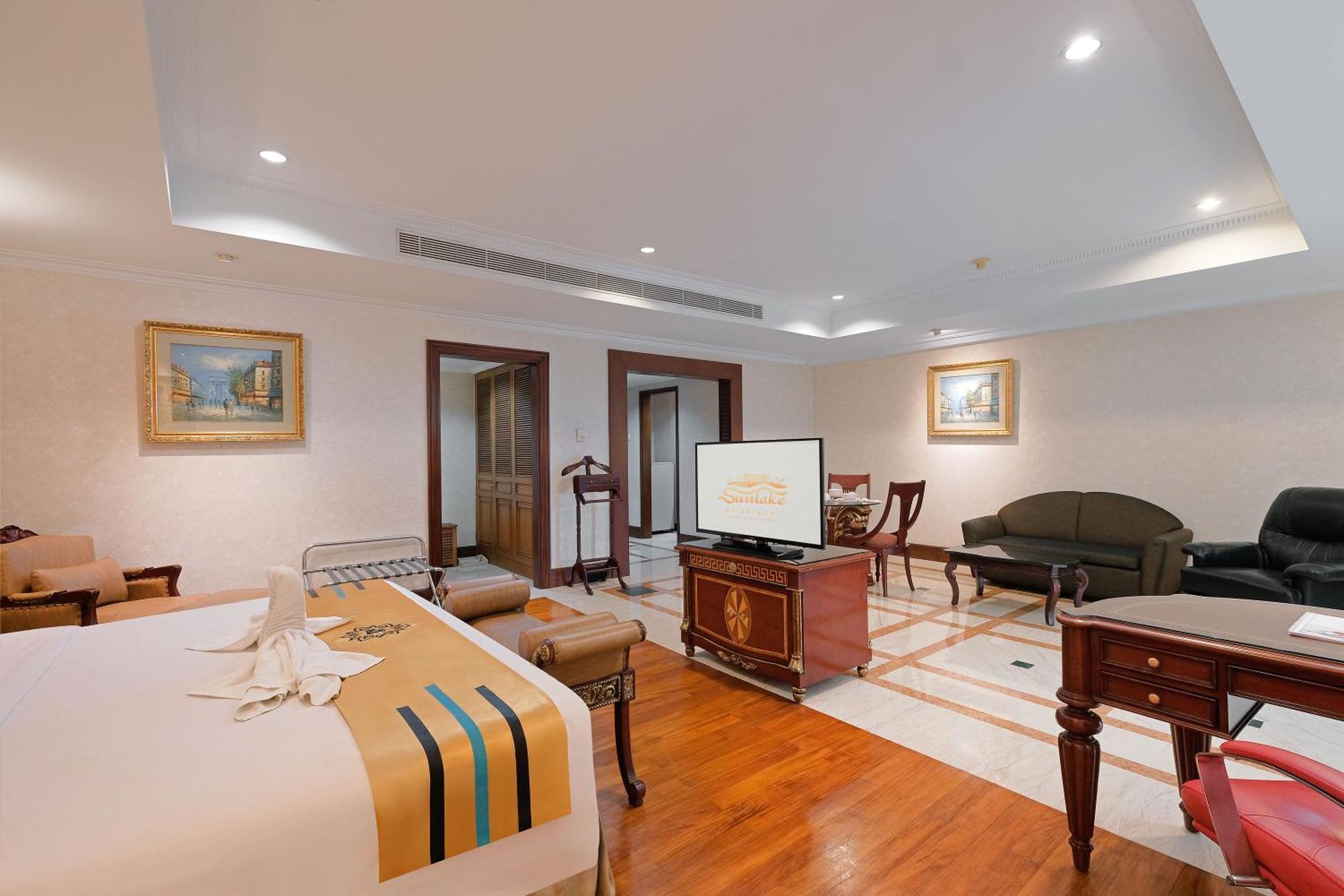 Sunlake Waterfront Resort & Convention Jakarta Exterior photo